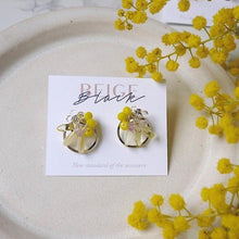 將圖片載入圖庫檢視器 黃色含羞草花纖細造型耳環