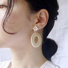 將圖片載入圖庫檢視器 透明感搖擺藤編耳環
