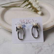 將圖片載入圖庫檢視器 淡水珍珠與水晶透明風格耳環