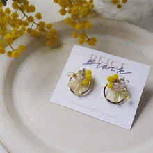 將圖片載入圖庫檢視器 黃色含羞草花纖細造型耳環