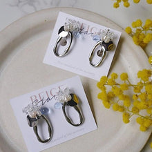 將圖片載入圖庫檢視器 淡水珍珠與水晶透明風格耳環