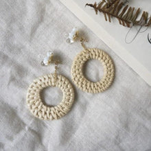 將圖片載入圖庫檢視器 透明感搖擺藤編耳環