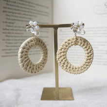 將圖片載入圖庫檢視器 透明感搖擺藤編耳環