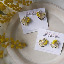 將圖片載入圖庫檢視器 黃色含羞草花纖細造型耳環