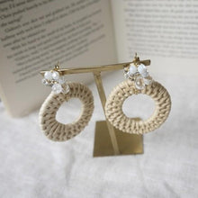 將圖片載入圖庫檢視器 透明感搖擺藤編耳環